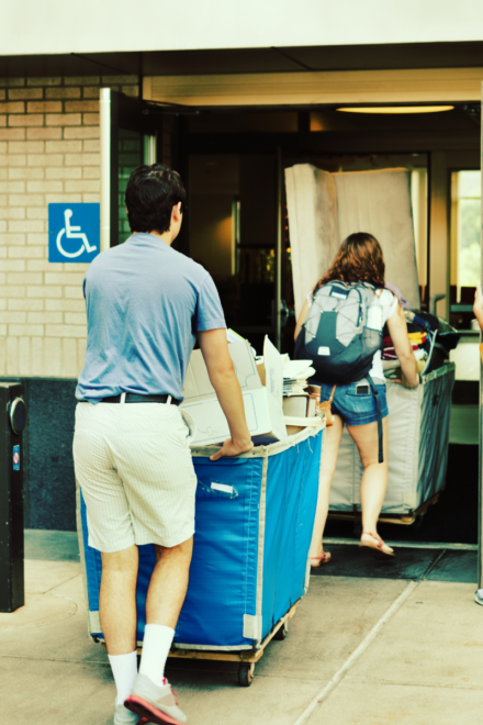 yale graduate housing